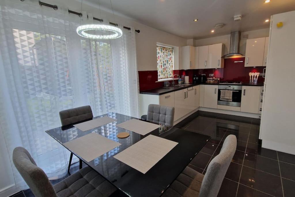 Modern Home Near Etihad, Coop Live Manchester Ngoại thất bức ảnh