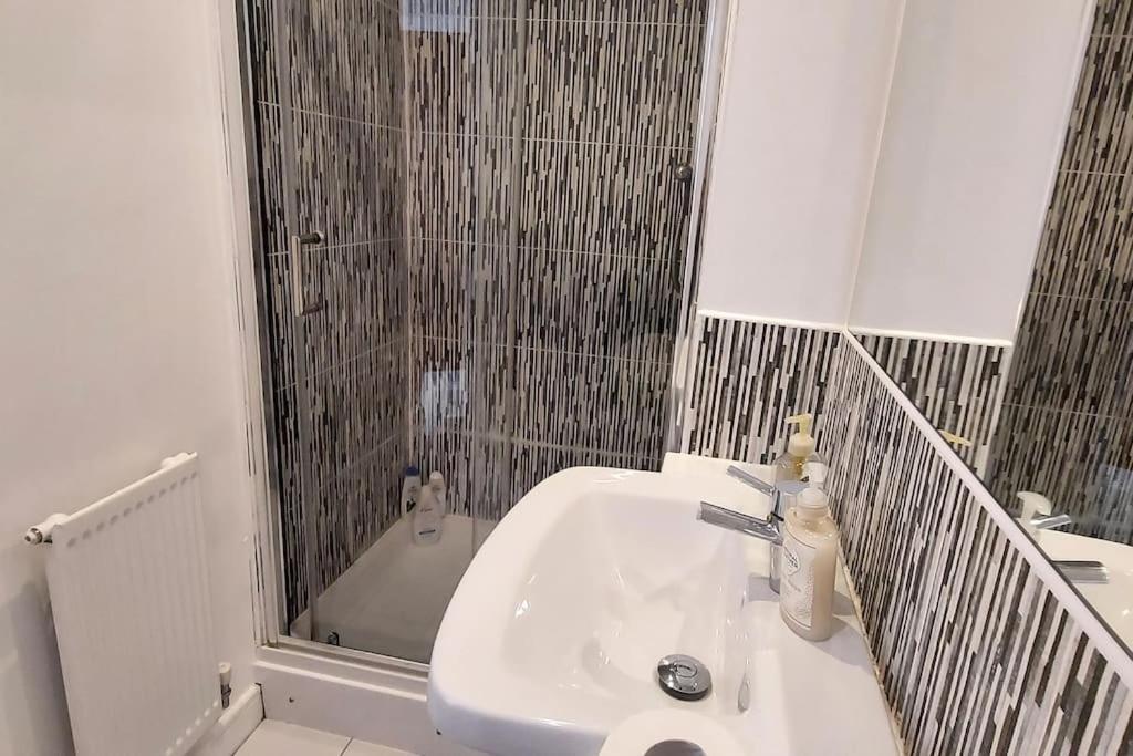 Modern Home Near Etihad, Coop Live Manchester Ngoại thất bức ảnh